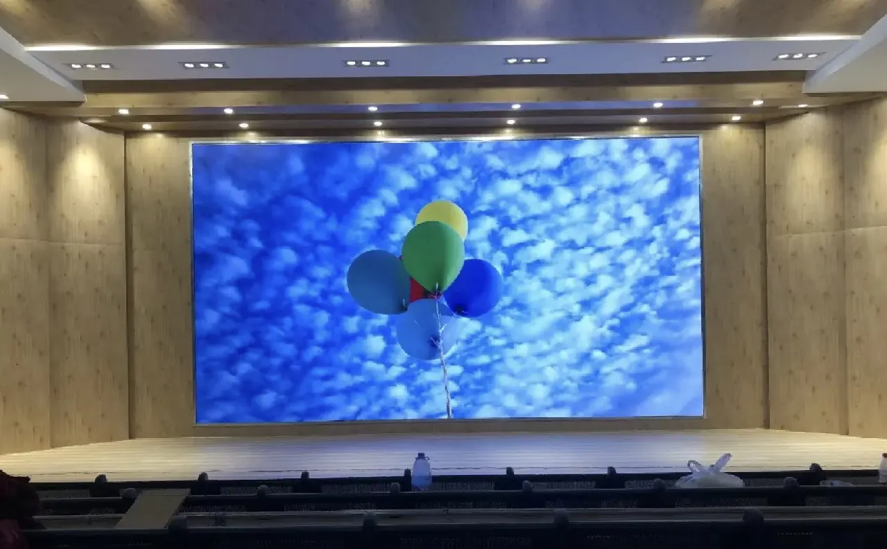 中国深センポータブルLED広告スクリーン屋内P6大型テレビビデオウォールレンタルLEDビデオウォールスクリーンディスプレイ