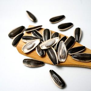 Wholesale Organic Raw Dried <strong>Chinese</strong> <strong>Sunflower</strong> <strong>Seeds</strong> 25kg Packing Bag Price Per Ton 261 363 5009 T6 T20 - Product Image 4