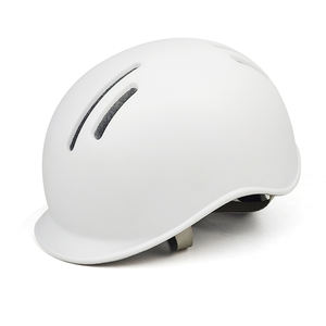 Casco de bicicleta ajustable blanco y sencillo para patinar en tierra Longboard Skate Scooter incluso estilo altamente protector <span class=keywords><strong>buena</strong></span> ventilación - Product Image 1