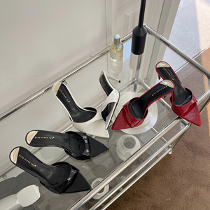 Sandalias de Tacón Alto Rojas con Ranuras, Estilo Simple, para Mujer, Verano 2025, Sandalias de Tacón de Aguja Puntiagudas a la Moda - Product Image 1