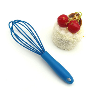 Vente chaude Articles Ménagers Gadgets De <span class=keywords><strong>Cuisine</strong></span> Très Robuste <span class=keywords><strong>Cuisine</strong></span> Silicone Ballon 6 Fil Batteur À Oeufs <span class=keywords><strong>Fouet</strong></span> pour la maison - Product Image 4