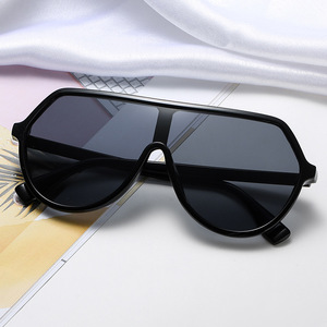 Jamie 2012 Oversized Frame Sunglasses UV400 Protection One Piece Lens Unisex Fashion Style - Product Image 2