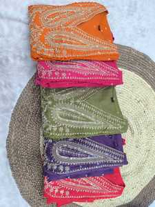 Ensemble Kurti Pantalon Anarkali pour Femmes de Style Ethnique Indien Tendance avec Broderie Lourde pour Mariage Fête Festive Vente en Gros - Product Image 6