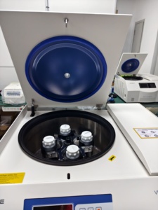 เครื่องหมุนเหวี่ยงแบบควบคุมอุณหภูมิระดับมืออาชีพ Angle Rotor และ Swing Rotor สำหรับอุณหภูมิ -20 ถึง +40 องศาเซลเซียส ความเร็ว 15000 รอบต่อนาที ความจุ 4x250 มล. - Product Image 5