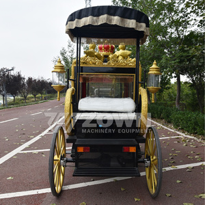 Elegante Carruaje Real Negro y Dorado, Diseño Clásico Hecho a Mano, Vehículo para Desfiles de Boda - Product Image 3