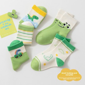 Chaussettes en coton antidérapantes pour enfants, tricotées et respirantes, nouvelle collection printemps-été, motif mignon <span class=keywords><strong>petit</strong></span> <span class=keywords><strong>dinosaure</strong></span>, mi-mollet pour garçons, vente en gros - Product Image 2