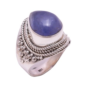 Bague en argent sterling 925 faite à la main de forme unique de tanzanite naturelle pour femmes, fabricant de bijoux en argent 925. - Product Image 1