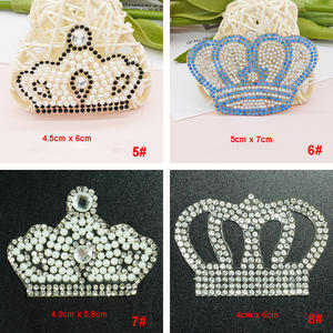 Yiwu wintoop إكسسوارات عصرية بتصميم مختلف مكواة على لؤلؤ حجر الراين رقع تاج مزينة للملابس - Product Image 3
