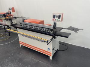 Piccola mini bordatrice automatica bordatrice per la lavorazione del legno in <span class=keywords><strong>PVC</strong></span> MDF con rifilatura - Product Image 2