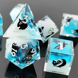 Nouveau bleu blanc noyau <span class=keywords><strong>chat</strong></span> tranchant 7 pièces polyédrique <span class=keywords><strong>RPG</strong></span> résine dés ensemble pour les jeux du MDN - Product Image 3