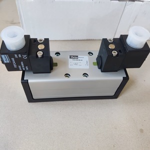 Válvula de Control Neumática Parker 341L9107 de Dos Vías con Alivio Electrónico de Presión - Product Image 1