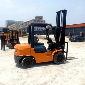 Used Toyota 3 Ton Diesel <b>Forklift</b> with 3 Stage Mast and 3000mm Lifting Height for Warehouse and Logistics Operations - Product Image 1