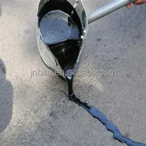 Fill Asphalt Cracks.applied To Asphalt Roads. Flatten The Asphalt Pavement Filler For Crack