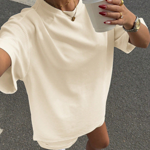 Ingrosso abbigliamento da casa per il tempo libero Set giornaliero Oversize ampia in maglia a maniche corte e pantaloncini con tasche da donna Set da salotto - Product Image 3