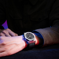 Luxuriöse Skelett-Automatikuhr mit Offenem Zifferblatt, Silikonarmband und Industriellem Design