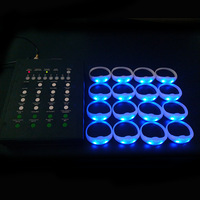 Bracelet de lumière de concert fluorescent en silicone à LED Firewolf 15 couleurs avec logo personnalisé Bracelets promotionnels d'encouragement à commande vocale