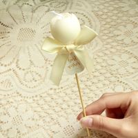 Bougie parfumée à la rose faite à la main avec bâtonnet en bambou, bougie en cire de soja sans fumée, cadeau pour la fête des mères, un mariage ou la Saint-Valentin