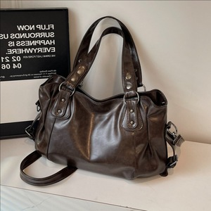 <span class=keywords><strong>Sac</strong></span> fourre-tout Y2K grande capacité en cuir PU pour <span class=keywords><strong>femme</strong></span>, <span class=keywords><strong>sac</strong></span> à bandoulière souple style hobo avec trois sangles, sacoche vintage pour le travail et les voyages - Product Image 3