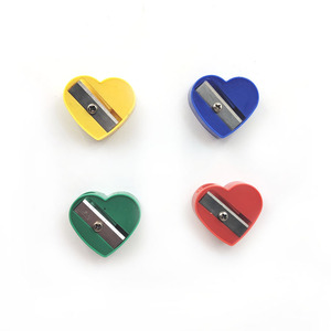 Sacapuntas Manual de un Solo Orificio para Niños, con Forma de Corazón, para la Escuela y la Oficina, para Lápices - Product Image 1