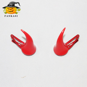 Cuernos de Diablo Rojos con Clip de 10 cm, Accesorios para el Cabello de Halloween - Product Image 4