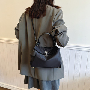 Bolso Tote de Hombro para Mujer, Personalizado, Minimalista, Metálico, Impermeable, de Gran Capacidad - Product Image 5