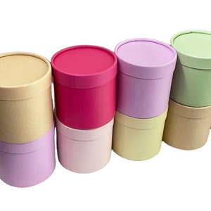 Scatola Rotonda Premium Semplice a Tubo Cilindrico in Carta Kraft con Stampa e Manico per Confezione Regalo di Rose e Fiori - Product Image 1