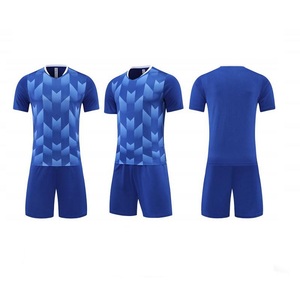 Seragam Olahraga Pria Custom Grosir untuk Gym dan Sepak Bola, 100% Poliester Anti-Bakteri, Bernapas, Menyerap Keringat, Cepat Kering - Product Image 6