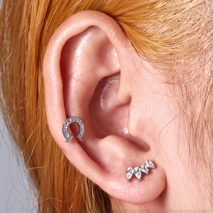 <span class=keywords><strong>Piercing</strong></span> <span class=keywords><strong>de</strong></span> <span class=keywords><strong>titanio</strong></span> ASTM-F136 con rosca interna, diseño <span class=keywords><strong>de</strong></span> racimo <span class=keywords><strong>de</strong></span> circonitas marquise, para tragus, hélix, labret <span class=keywords><strong>de</strong></span> base plana y <span class=keywords><strong>piercing</strong></span> <span class=keywords><strong>de</strong></span> <span class=keywords><strong>nariz</strong></span>. - Product Image 4