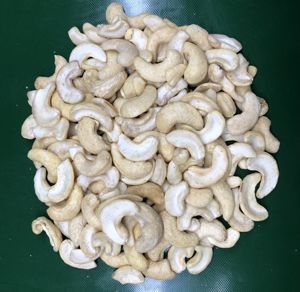 Anacardos crudos y frescos naturales 100% enteros, nutritivos y deliciosos, fabricación de Vietnam de alta calidad - Product Image 1