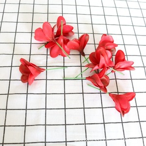 Fleurs <span class=keywords><strong>de</strong></span> cheveux en mousse PU Hawaïennes, aspect naturel, Plumeria <span class=keywords><strong>Hibiscus</strong></span> avec tige pour décoration <span class=keywords><strong>de</strong></span> mariage et <span class=keywords><strong>de</strong></span> fête sur la plage - Product Image 5