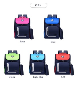 Mochila Escolar Impermeable de Gran Capacidad con Diseño Nuevo 2025, Cierre de Cremallera, Estilo Moderno con Dibujos Animados para Niños - MOQ Bajo, OEM - Product Image 2