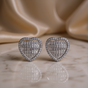 E4202 ต่างหูเพชรรูปหัวใจทองคำขาว งานแต่งงานของผู้หญิง สไตล์คลาสสิก สี D เพชรธรรมชาติ เครื่องประดับชั้นดี - Product Image 2