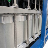 Machine à glaçons industrielle CRYOMAX à refroidissement direct avec système de récolte et de poussée automatiques des glaçons pour compresseur 380V