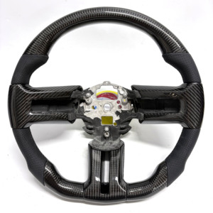 Volante de Fibra de Carbono para <span class=keywords><strong>Ford</strong></span> <span class=keywords><strong>Mustang</strong></span> <span class=keywords><strong>GT</strong></span> V6 <span class=keywords><strong>Shelby</strong></span> GT500 2010 2011 2012 <span class=keywords><strong>2013</strong></span> 2014 - Product Image 1