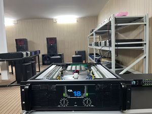 Amplificateurs de puissance à 2 canaux série CA18, 8 ohms, 2x1200W/2600W, audio professionnel, construction métallique, classe professionnelle - Product Image 2