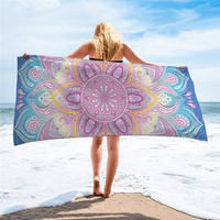 Vente en gros de serviettes de plage en microfibre d'été imprimées numériquement sans sable avec logo en daim gaufré pour la plage ou la salle de sport