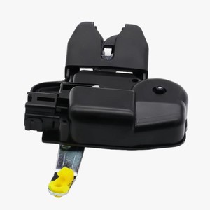 ตัวล็อคฝาท้ายนิสสัน 84631-ED400-999 KF-H1087 อะไหล่พลาสติกสำหรับฝาท้าย Tiida - Product Image 1