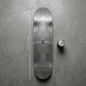 Planche de skateboard Cyberpunk industrielle 31x8 pouces, aspect métal brossé, graphisme gravé au laser, noyau en érable 7 plis [PLANCHE UNIQUEMENT] - Product Image 3