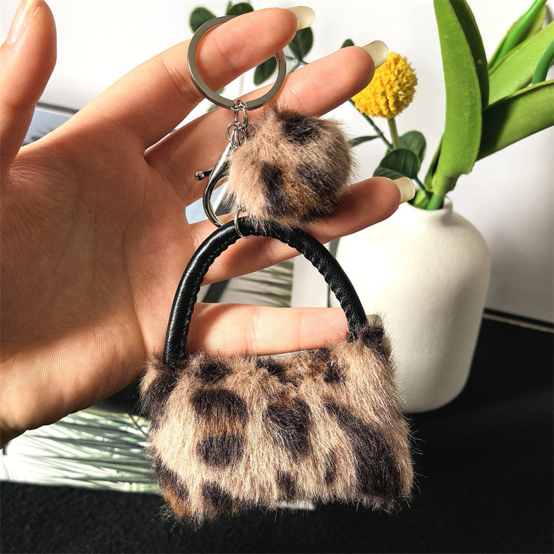 Khaki leopard print