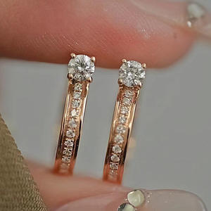 Orecchini Sylvia in Oro Rosa con Diamanti Taglio Brillante Rotondo Colore G Diamanti Naturali Stile Classico per Uso Quotidiano Femminile - Product Image 3