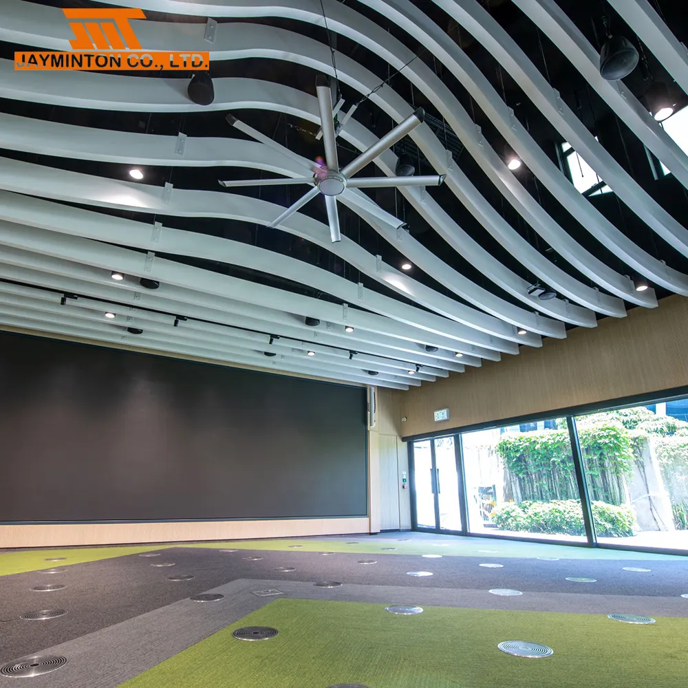Usine de gros décoration personnalisée Grain de bois finition poutre en aluminium déflecteur plafond linéaire pour la construction de projets