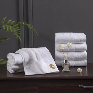 Serviette de bain 100% coton pour hôtel, vente en gros, épaisse et grande taille, très absorbante, personnalisable, Jiangsu - Product Image 2