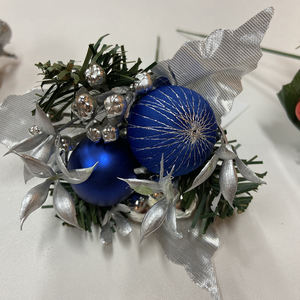 Piques <span class=keywords><strong>de</strong></span> Noë<span class=keywords><strong>l</strong></span> Artificielles Senmasine Baies Rouges Assorties avec Pommes <span class=keywords><strong>de</strong></span> Pin, Arrangement Floral pour <span class=keywords><strong>Couronne</strong></span> et Décoration d'Hiver - Product Image 2