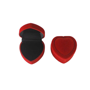 Caja <span class=keywords><strong>de</strong></span> Joyería Pequeña <span class=keywords><strong>de</strong></span> Lujo Tongxing en Forma <span class=keywords><strong>de</strong></span> Corazón, Mini Caja <span class=keywords><strong>de</strong></span> Regalo <span class=keywords><strong>de</strong></span> Terciopelo Rosa para Anillos y Collares - Product Image 4