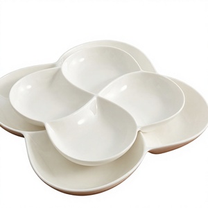 Plato de Porcelana de Cuatro Compartimentos con Diseño de Flor de Ciruelo, Apto para Microondas, Diseño Moderno y Minimalista, Vajilla para Hotel, <span class=keywords><strong>Precio</strong></span> de Fábrica en China, Grande - Product Image 1