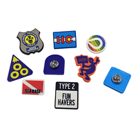Mode En Gros Personnalisé En Plastique Silicone Insigne Pvc Caoutchouc 2d 3d Épinglettes
