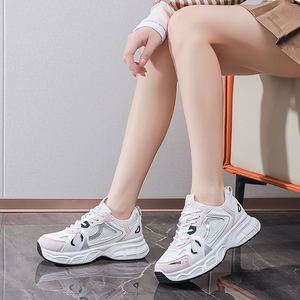 <span class=keywords><strong>Scarpe</strong></span> <span class=keywords><strong>sportive</strong></span> Casual traspiranti da <span class=keywords><strong>donna</strong></span> all'ingrosso che corrono <span class=keywords><strong>comode</strong></span> <span class=keywords><strong>scarpe</strong></span> Anti-scivolose nuove Sneakers alla moda - Product Image 4