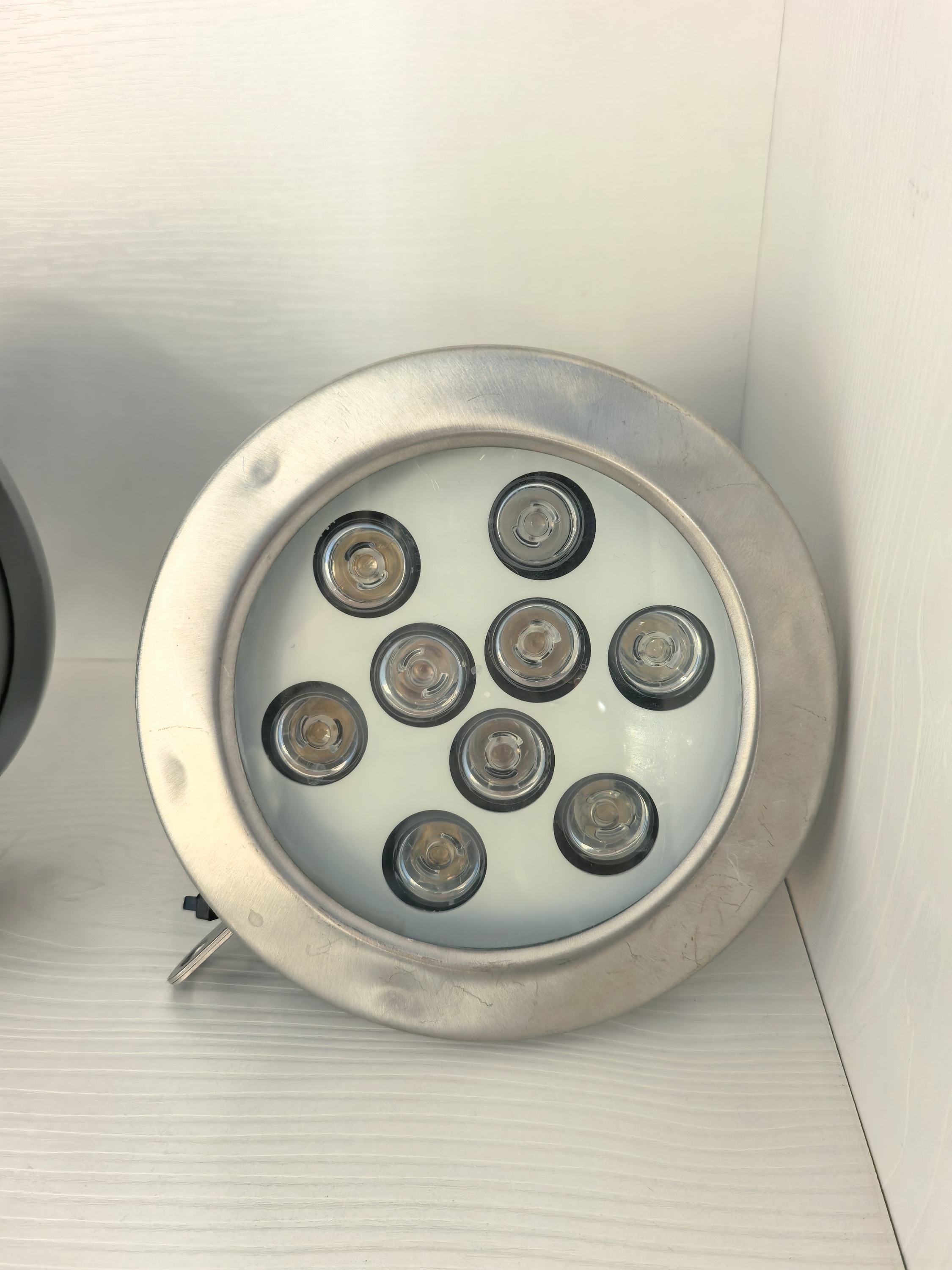 RGB/RGBW LED Pool Lights DMX512 & IP68 Rating 304 Stainless Steel for Outdoor Pools