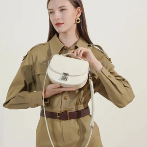 Túi đeo chéo nữ da thật nguyên bản kiểu dáng cổ điển, quai rộng, cao cấp, phong cách độc đáo, nhỏ gọn, khóa thời trang - Product Image 5