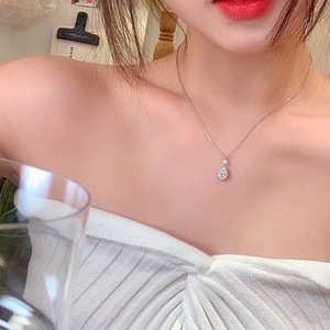 สร้อยคอจี้เงินแท้ S925 ดีไซน์หรูหรา รูปใบโคลเวอร์ สวยงามประณีต สายคล้องคอแบบดอกไม้ จี้สวยงาม - Product Image 5